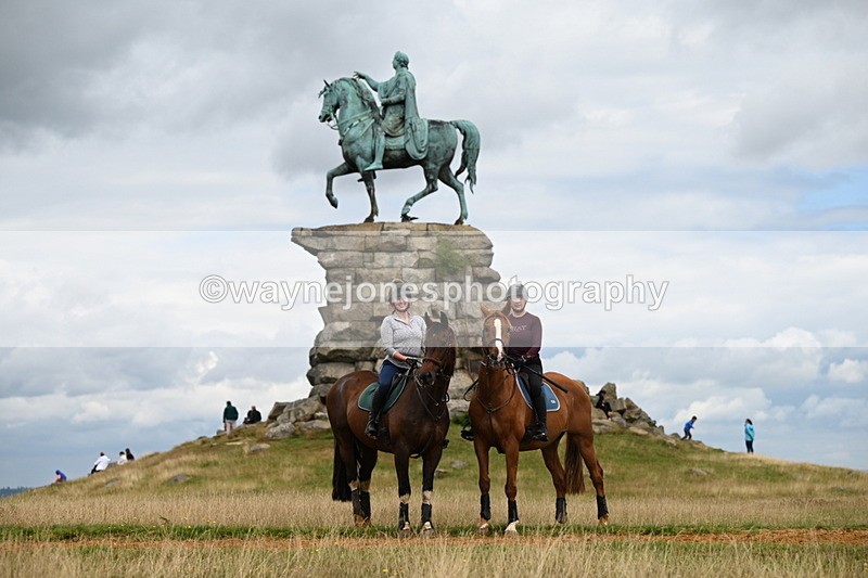 DSC_7030 - Time at Statue 12:45 to 13:15