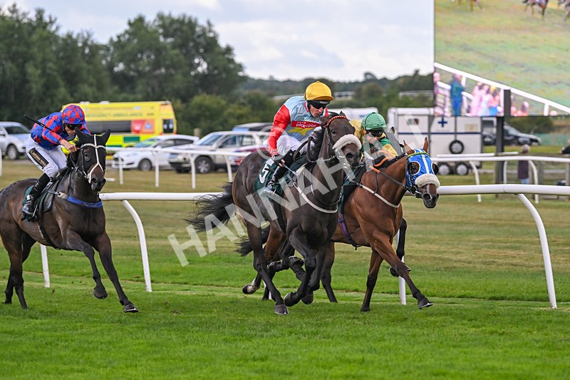 270825-Race 6-Filey Beach-6789 - Race 6