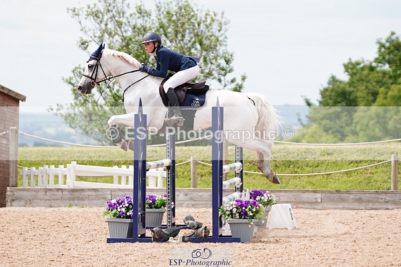 250608-131054-02835 - Cls 9 Pony Newcomers and 1m