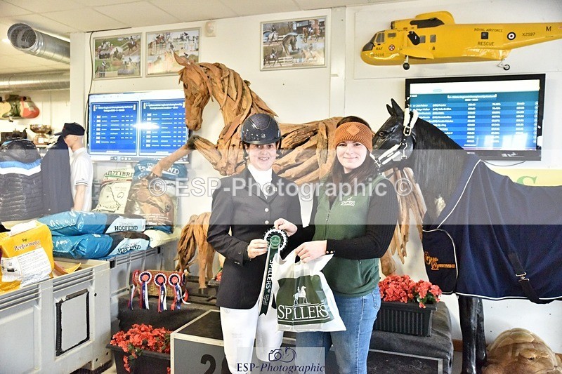 250214-130626-00329 - Freestyle Medium Silver Presentation