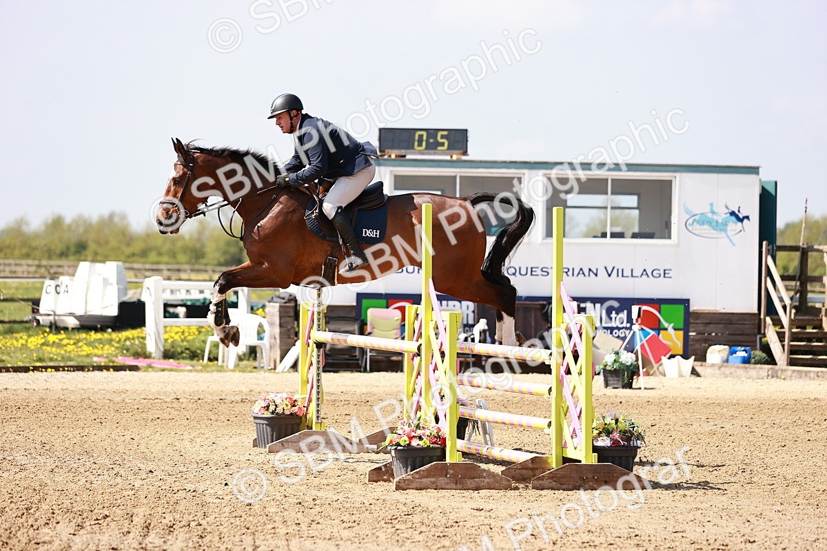  - Class 23 - Senior 1.05m