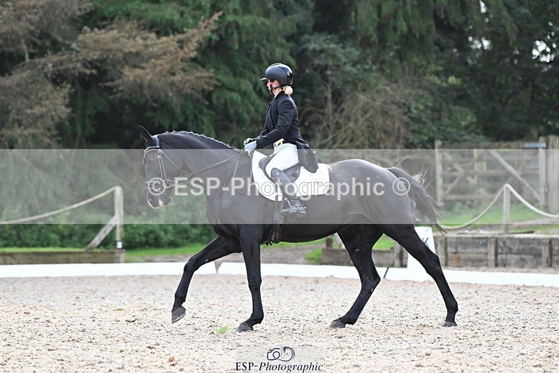 231019-144544-04265 - 056-WILLOW.BDA-Lisa.Maynard-DR