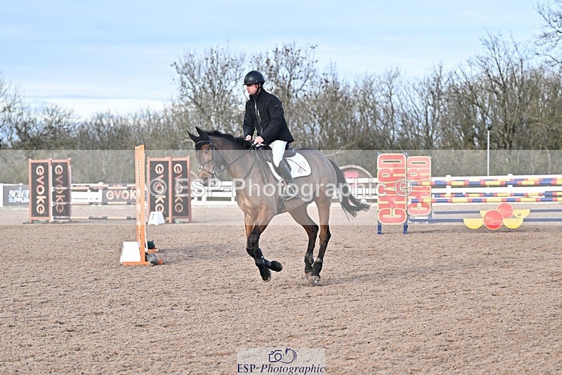 251126-125014-00528 - Cls 4 Newcomers and 1.10m