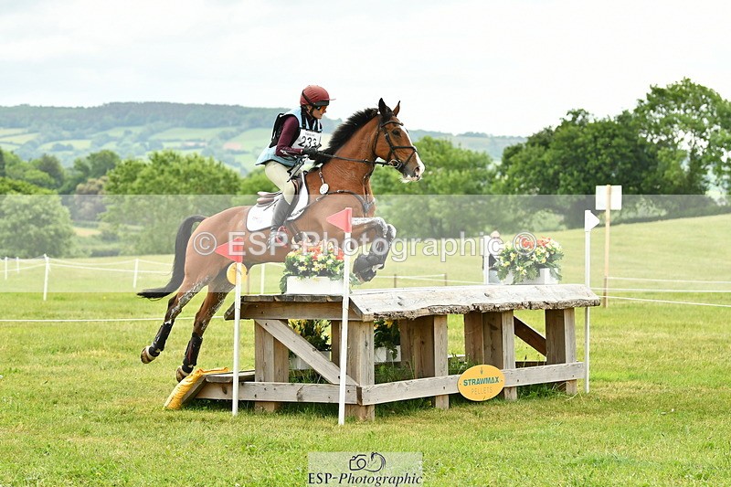250524A-154341-14252 - C-233-Abbie.Burbidge-FEELING.FANTASTIC