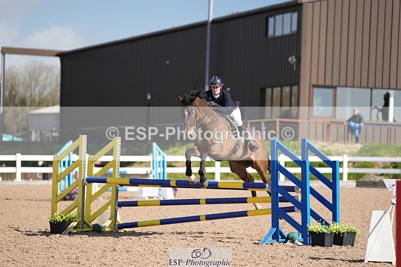 250329-101930-03593 - Cls 20 British Novice and 90cm
