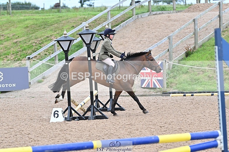 240813-161909-00216 - Clear round & 60cm