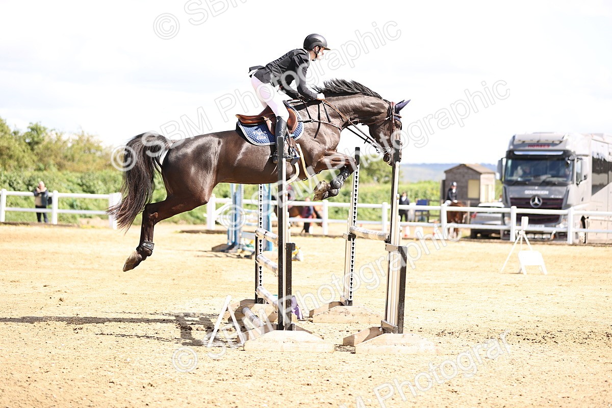 SBM_004350 - Class 17 - Senior Newcomers - 1.10m