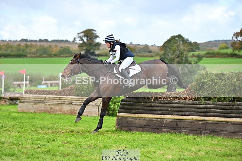 251025A-111139-18309 - E-385-Delilah.Wood