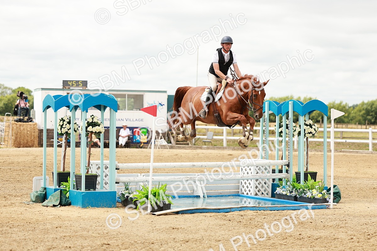 SBM_018283 - Class 21 - Senior Newcomers Championship 2d Rd