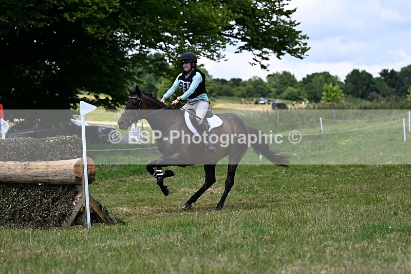 240630X-133223-7762 - 330-Katherine_Jarman-THEQUEENBEE