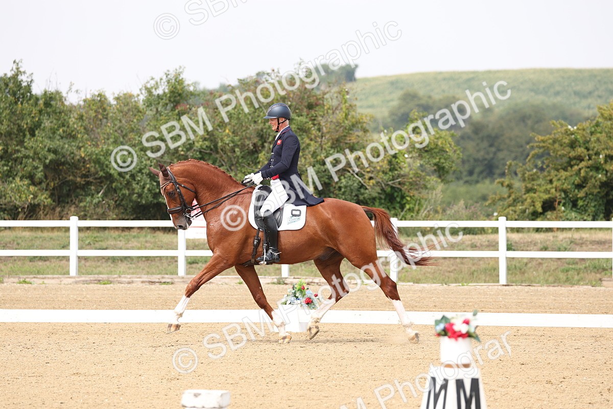 SBM_007382 - Class 9 - FEI INT I - 14.57-15.45