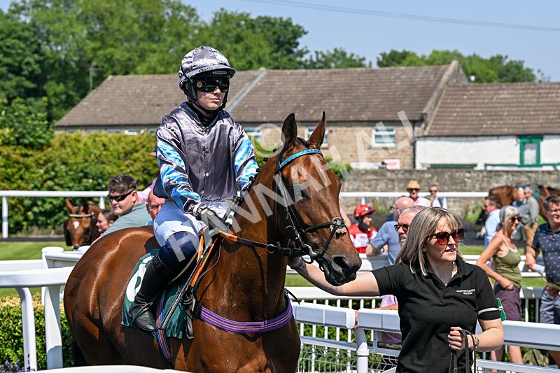 150726-Race 1-On The Bubble-2277 - Race 1 14.10pm AJA Novice Flat Amateur Jockeys' Handicap