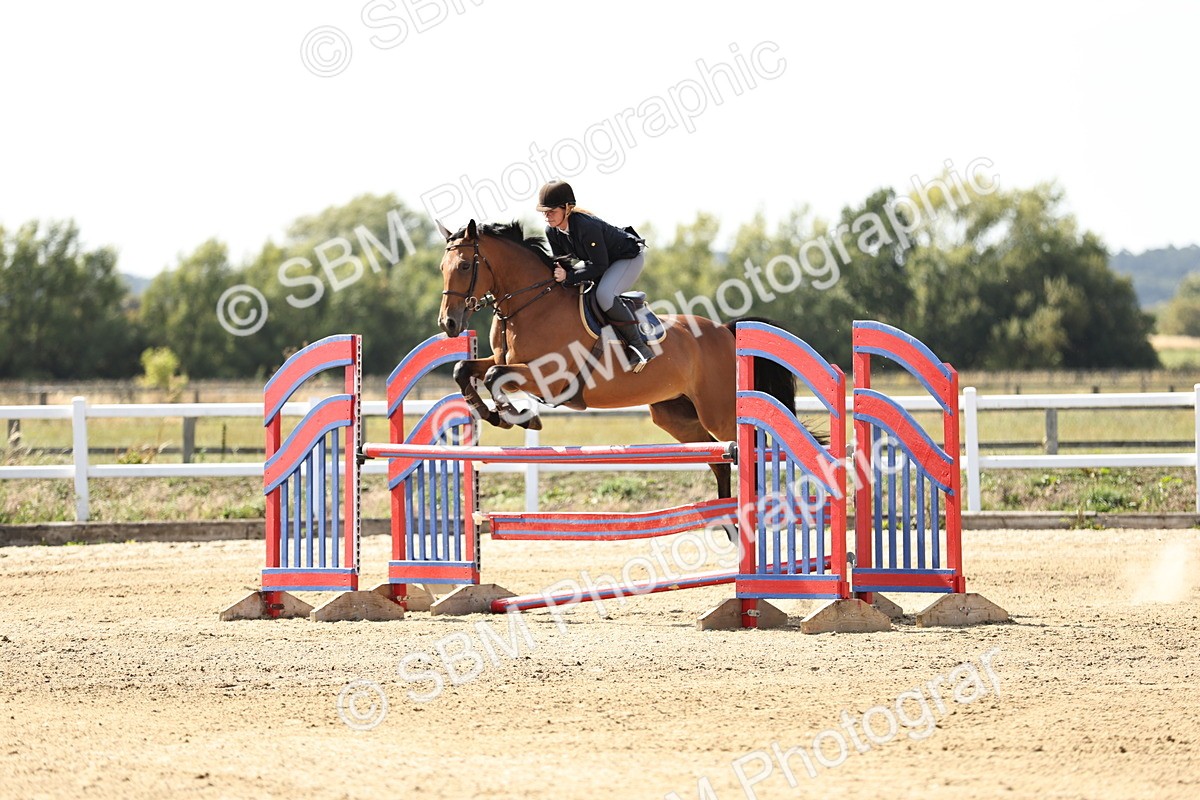 SBM_005082 - Class 6 = Senior Newcomers - 1.10m Open