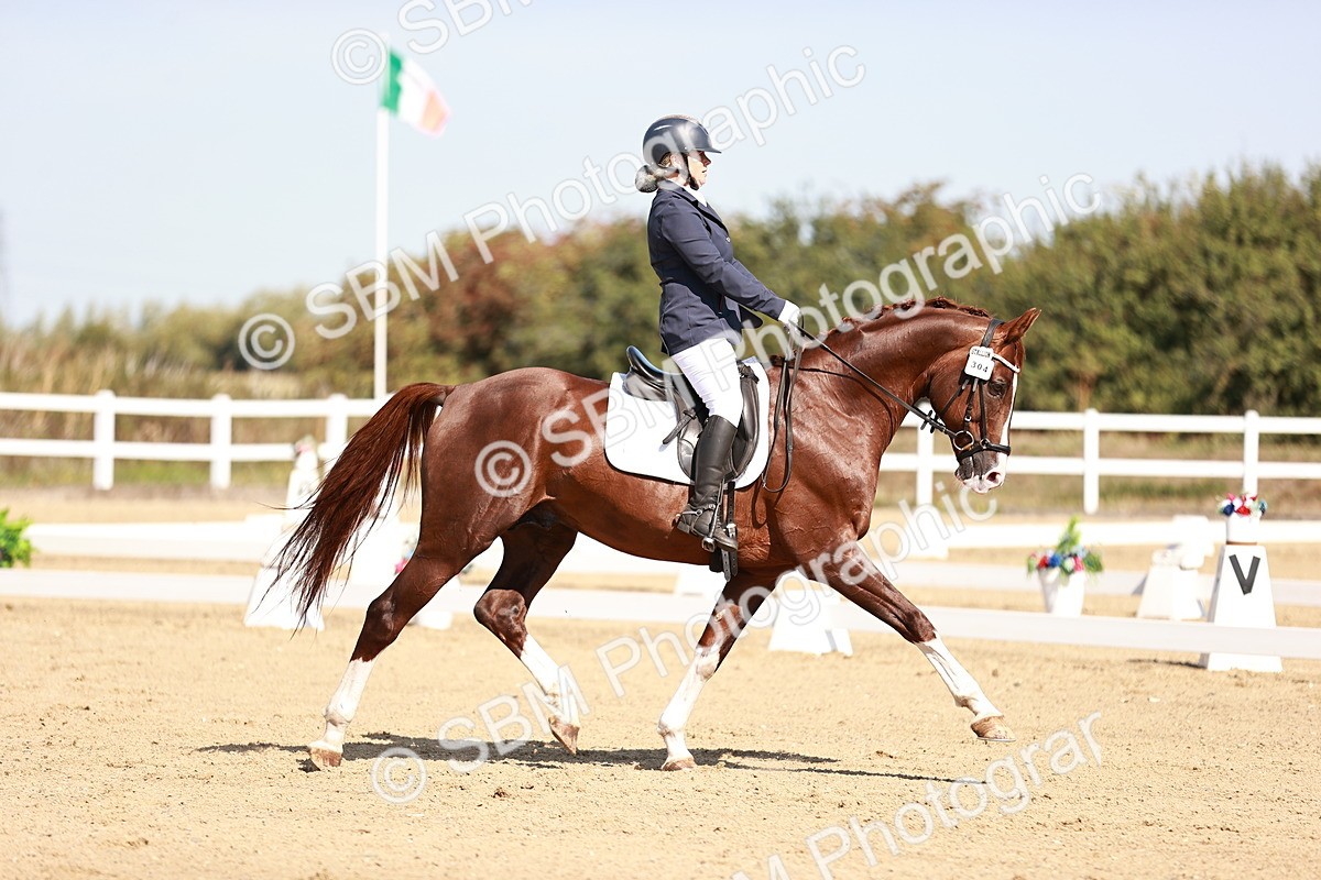 SBM_004450 - Class 12 - Novice 5 - 10.31-11.41