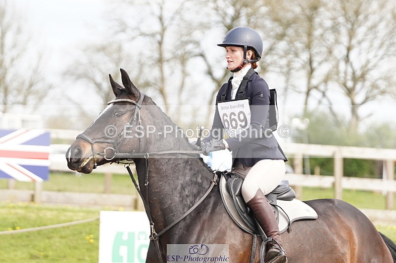 250419-153310-12947 - 669-Morwenna.Barnicoat-MIDNIGHT.ISABELLA