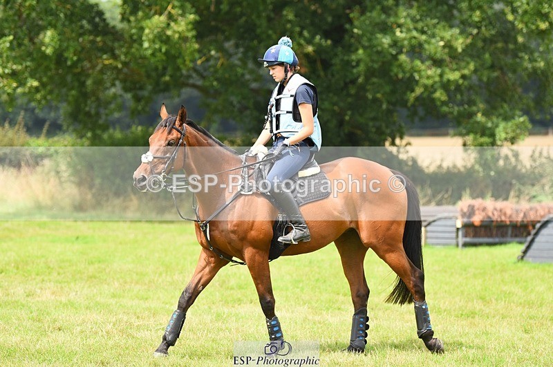 230817-125324-01954 - Kay's 1st Group - XC