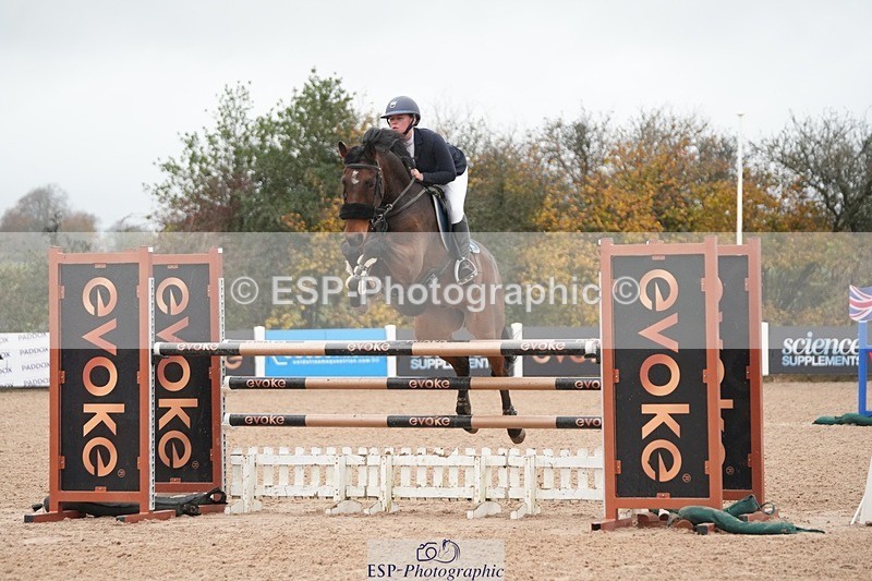 251107-132531-01149 - Cls 6 Foxhunter and 1.20m Open