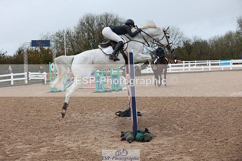 231112A-145347-05056 - Cls 21 Foxhunter & 1.20m Open