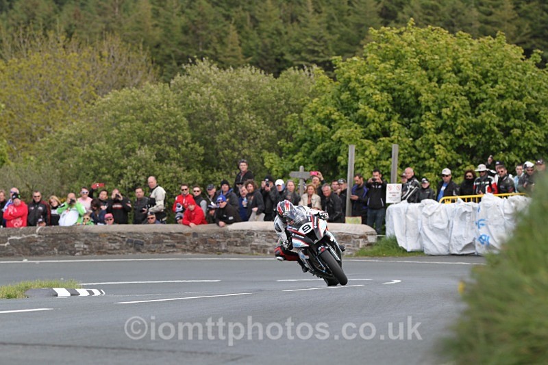 Ian Hutchinson - RST Superbike Race