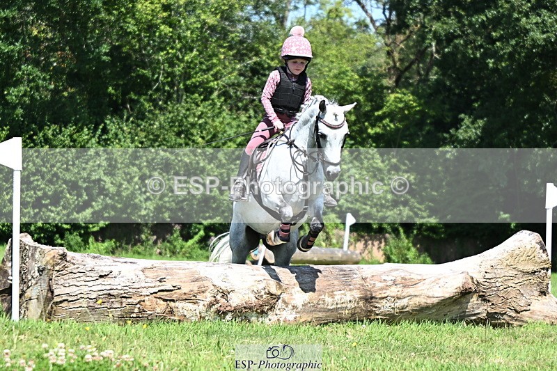 240729B-143929-02826 - Abbie's Group XC