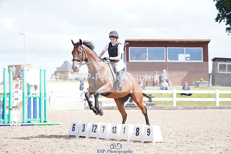 240809A-142410-01226 - Chase Me Charlie