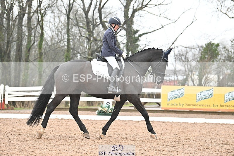 250215-120707-03320 - 228-Louise.Hutchinson-Shovern.Noire