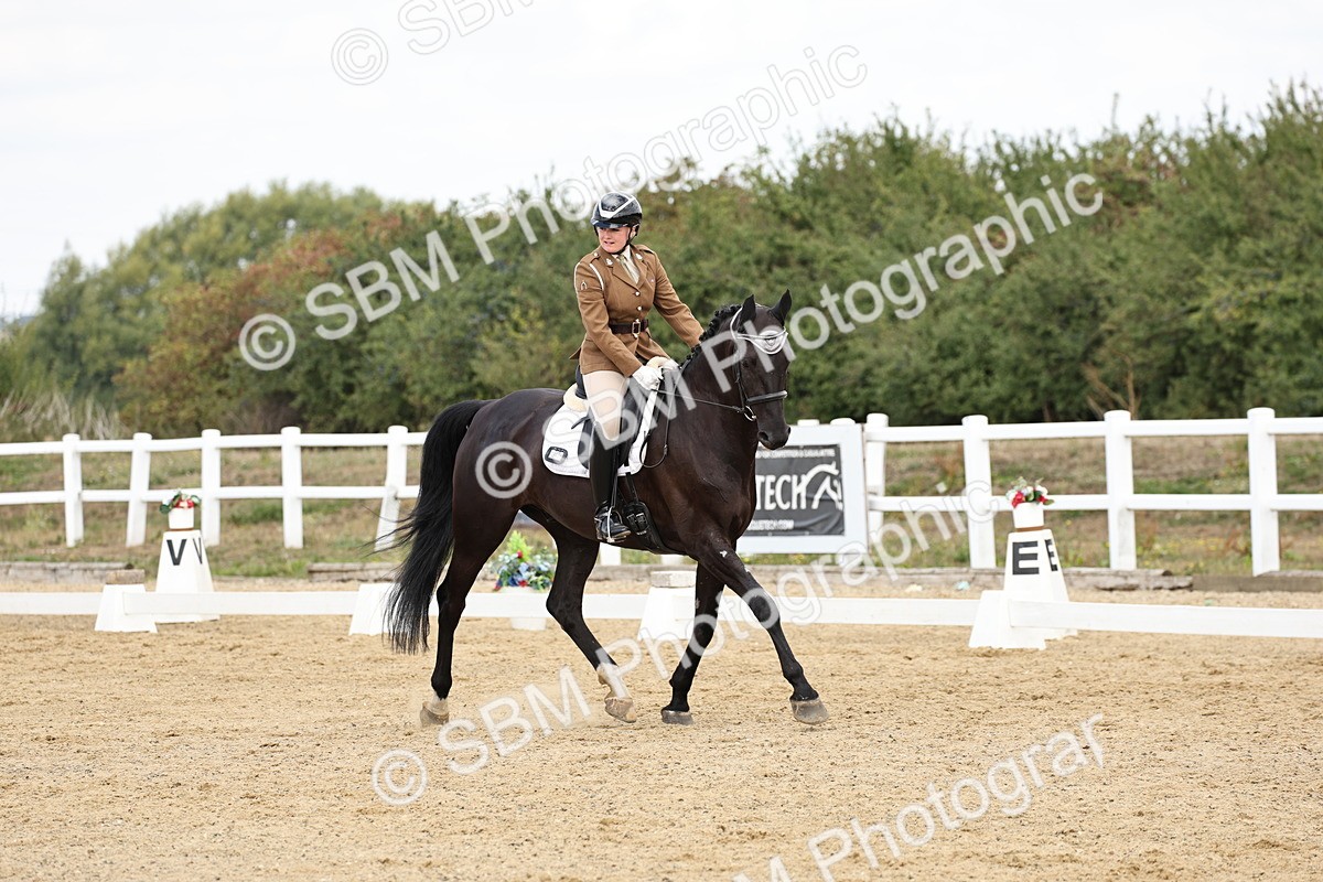 SBM_018271 - Class 16 - Novice 5 - 11.12-12.01