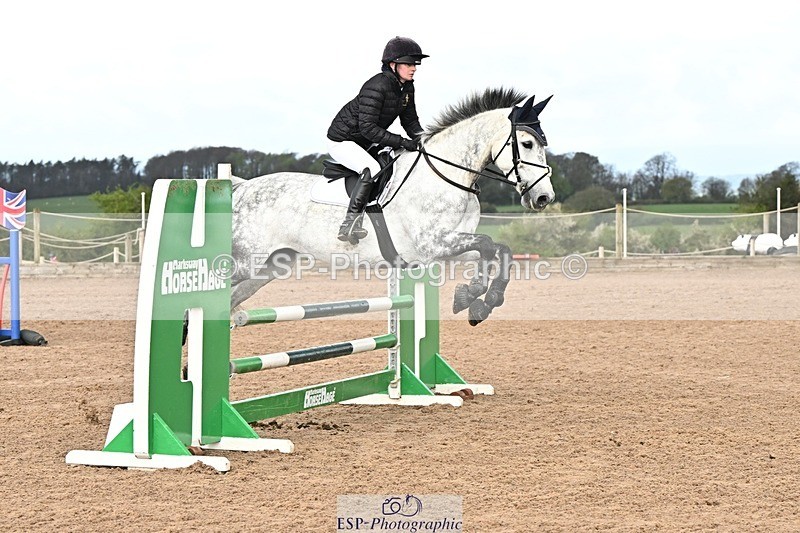 250416-095011-00124 - Cls 1 British Novice and 90cm