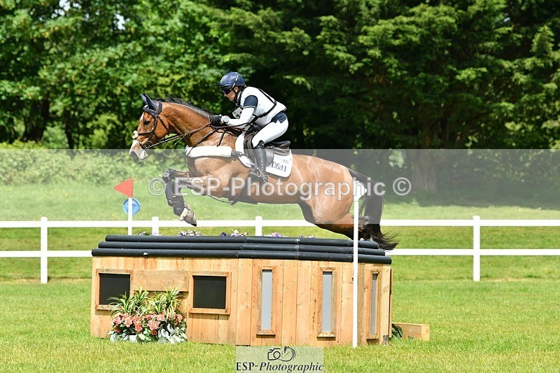 230528-141902-18250 - 474-LONDON_52-Laura_Collett-XC