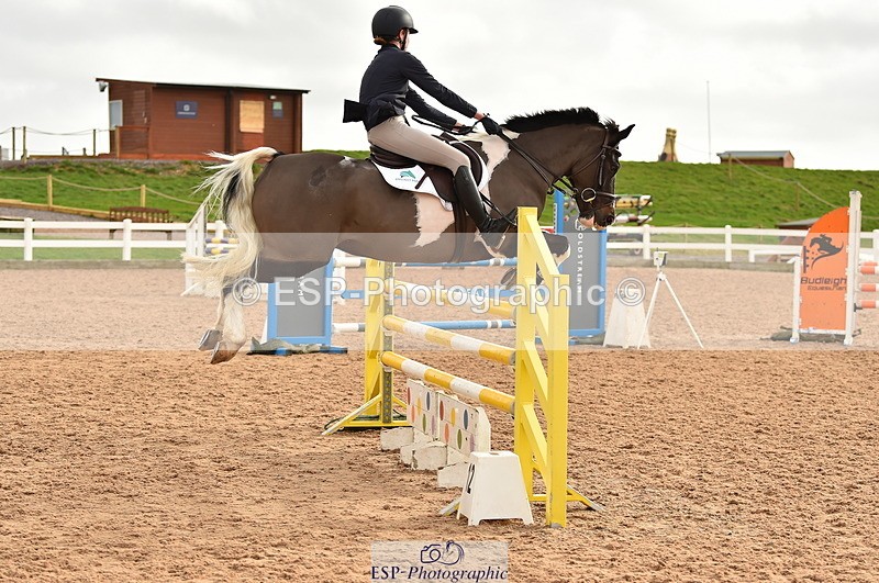 240210A-130716-01306 - Cls 9 Foxhunter & 1.10m Open