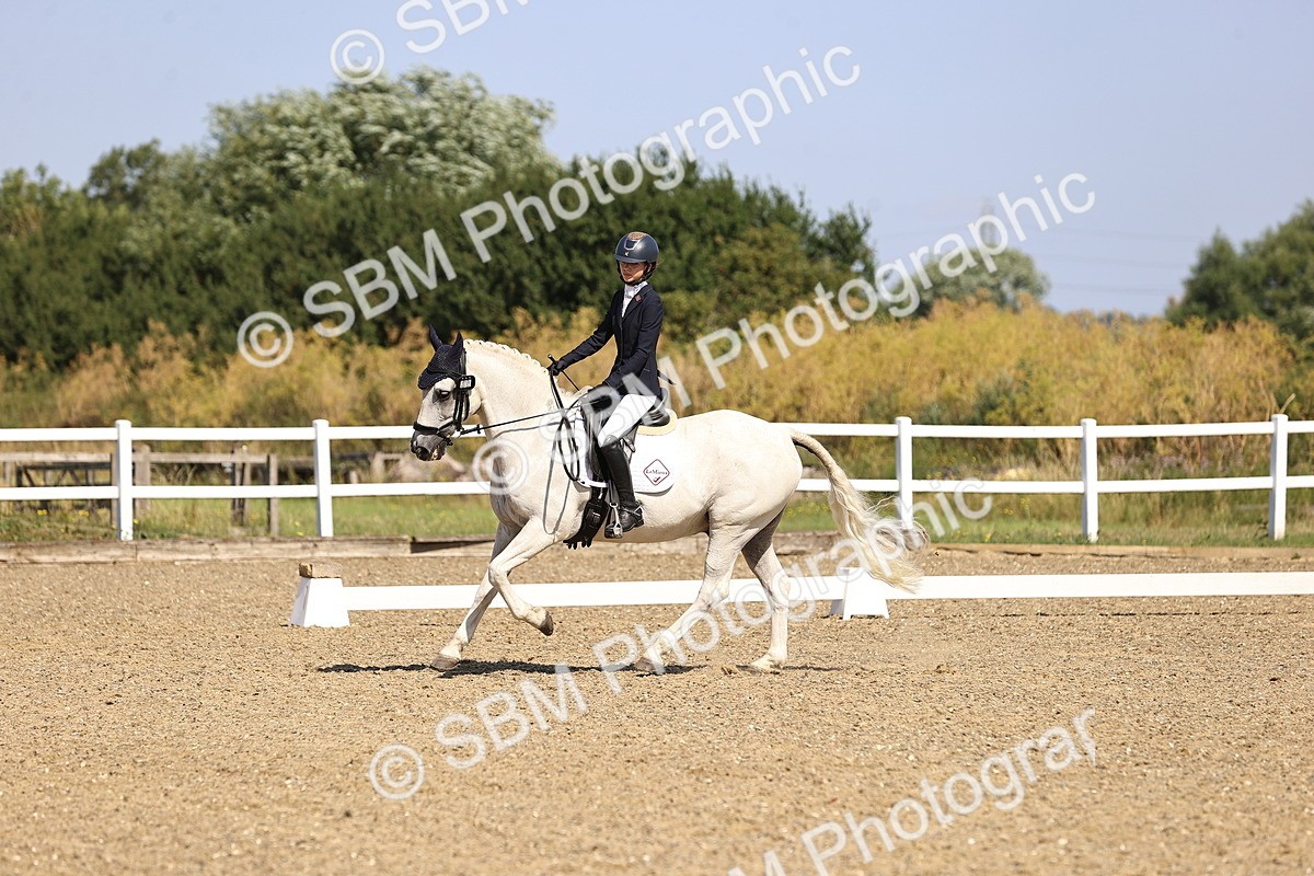 SBM_009216 - Novice 5 - 9.50-10.53
