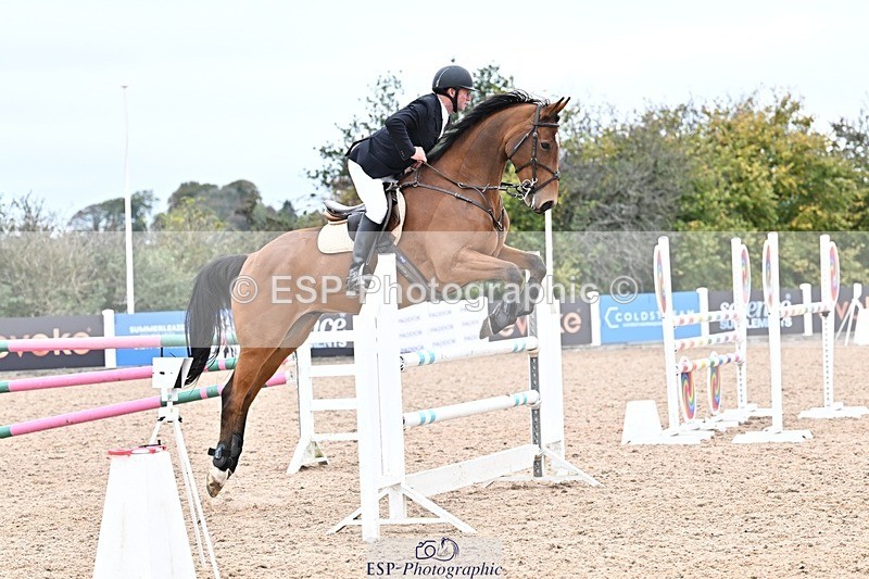 251015-134604-00648 - Cls 4 Newcomers and 1.10m Open