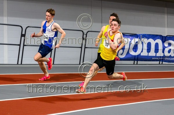 AgeInd25SUN-915058 - Track Male