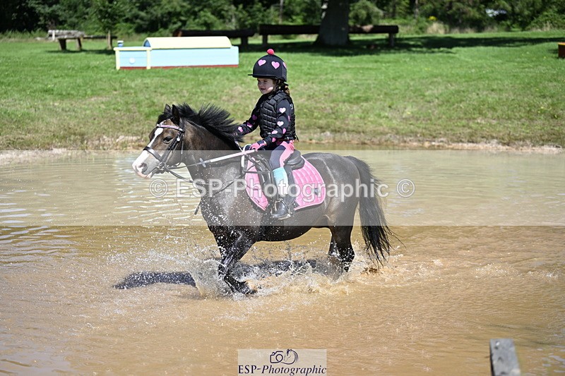 240728B-112204-00982 - Theo's Group XC