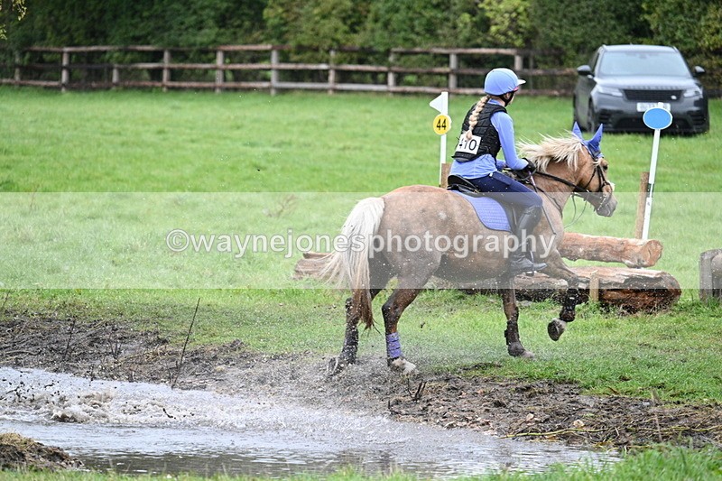 WJ7_1676 - Time at Photographer 13:13 to 13:26