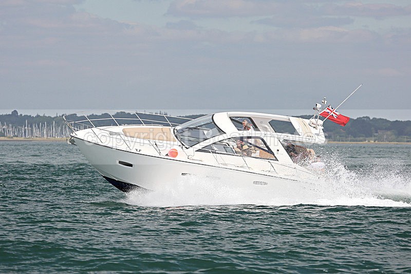 160814 SEALINE SC35 Y92A2664 - Motorboats - Hardtop