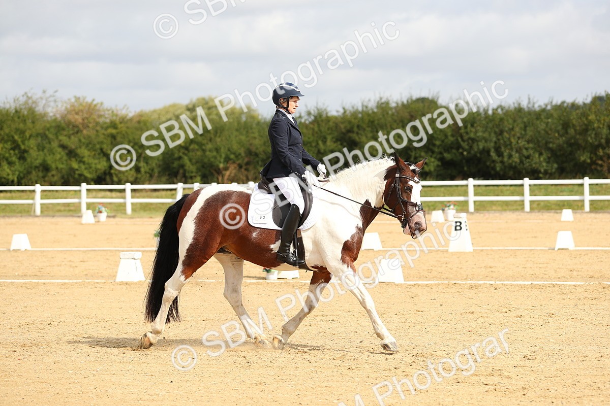 SBM_015681 - Class 13 - Novice 23 - 9.54-11.04