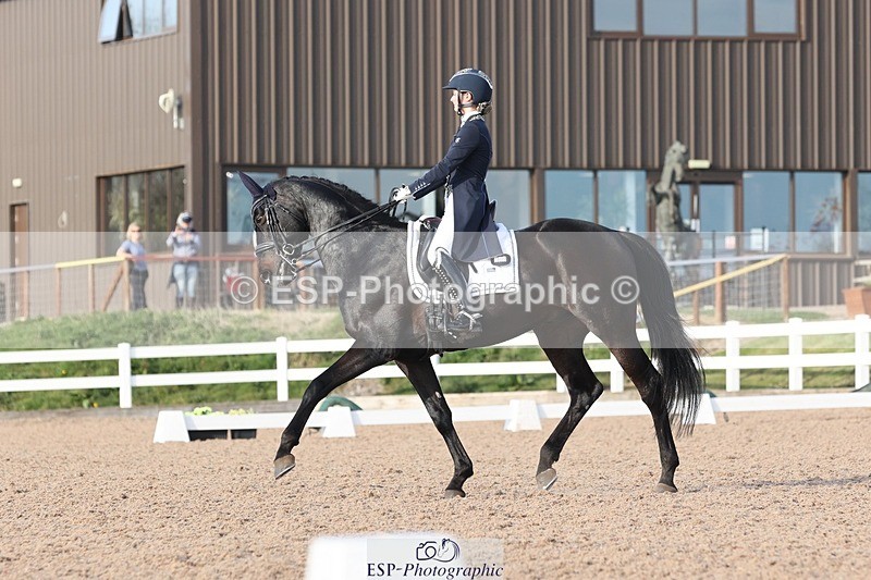 250404-174132-08095 - 069-India.Hamilton-Burnet-Kissingdale