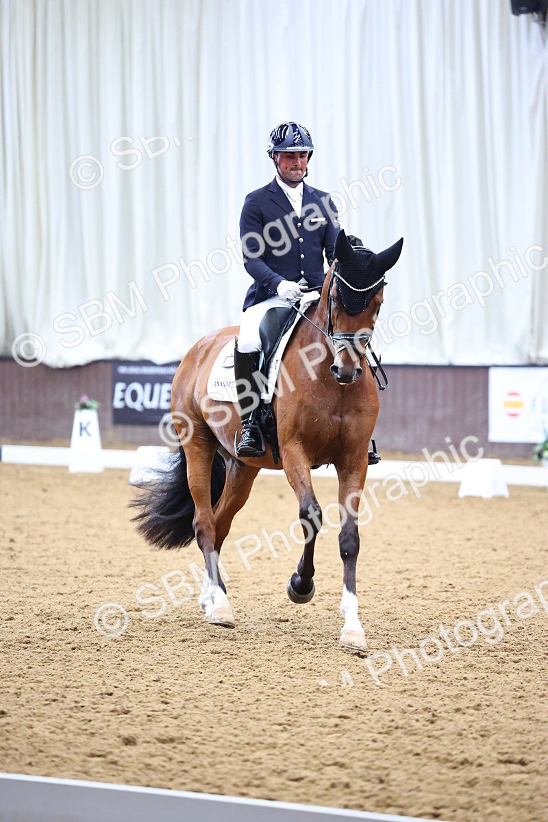 SBM_006640 - Class 5 - novice 6 - 12.04-13.07