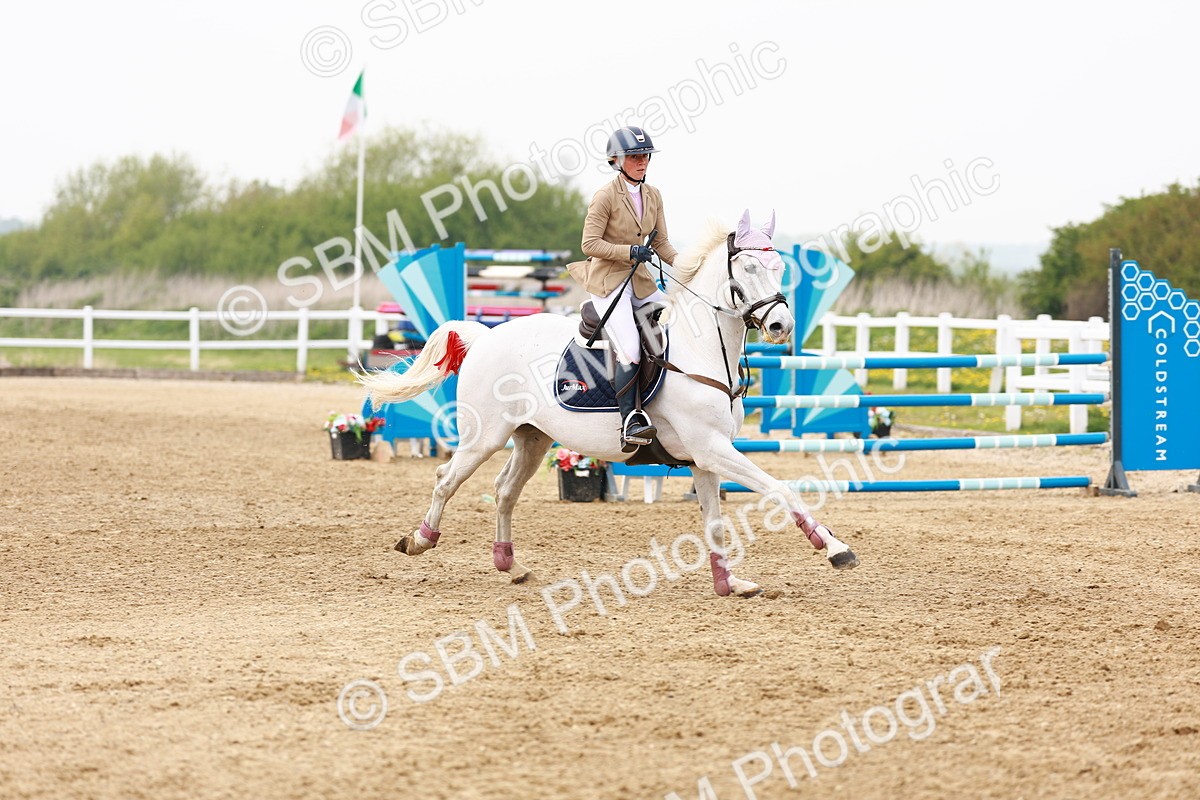  - Class 18 - Senior Newcomers - 1.10m