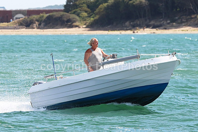 150809 WHITE BOAT WT7A9551 - Motorboats - Open
