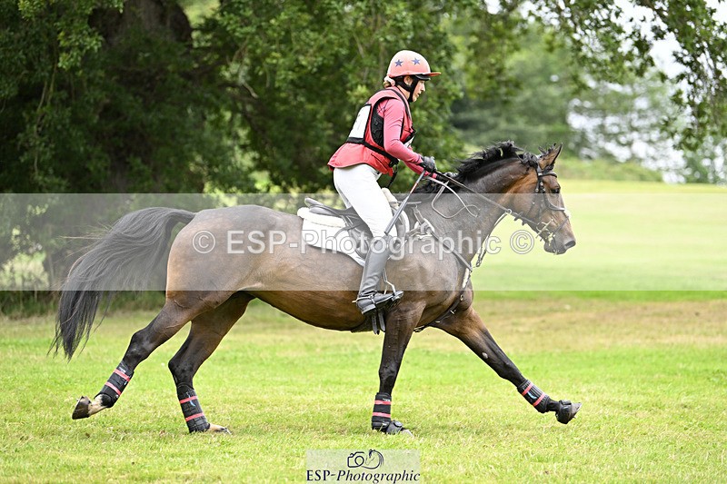 240825X-172554-37739 - 80cm XC 16.30 to 17.30