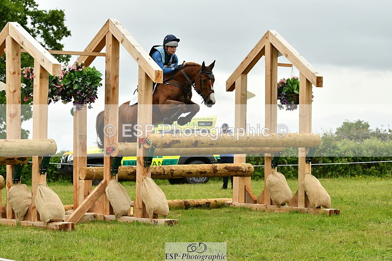 250524A-104051-09186 - A-061-Isabelle.Cook-EMERALD.KATIE