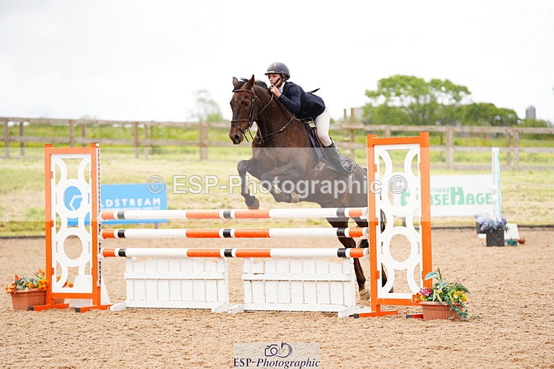 240526A-120332-07935 - Cls 26 Chard Equ 1.05m and 1.10m Grand Prix