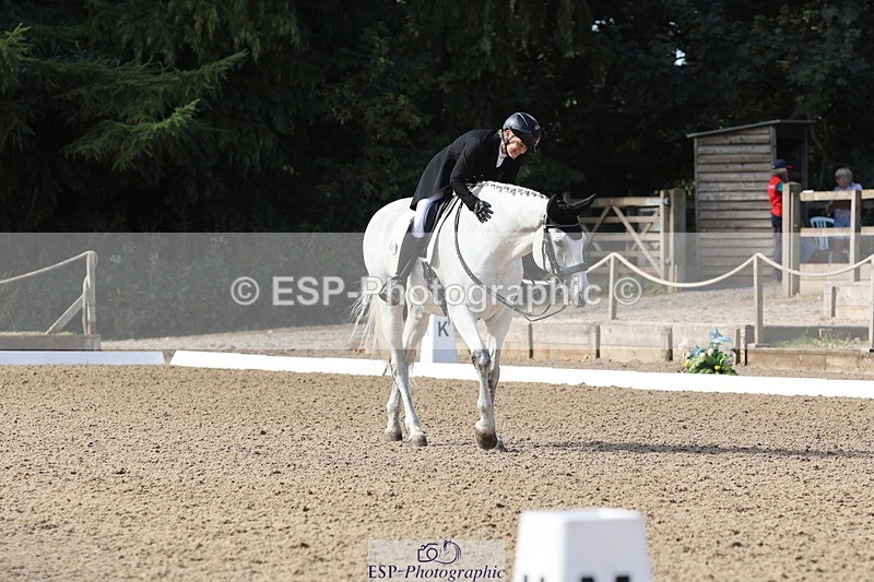 250809A-100510-02287 - 039-Jane.GilbyHugo.Holunder