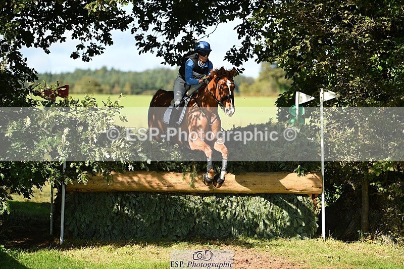 231022-124124-28311 - 309-CROSSTOWN.FINTANS.LAST-Catherine.Burrell-XC