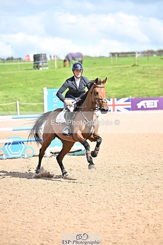 250924-132146-00431 - Cls 4 Newcomers and 1.10m Open