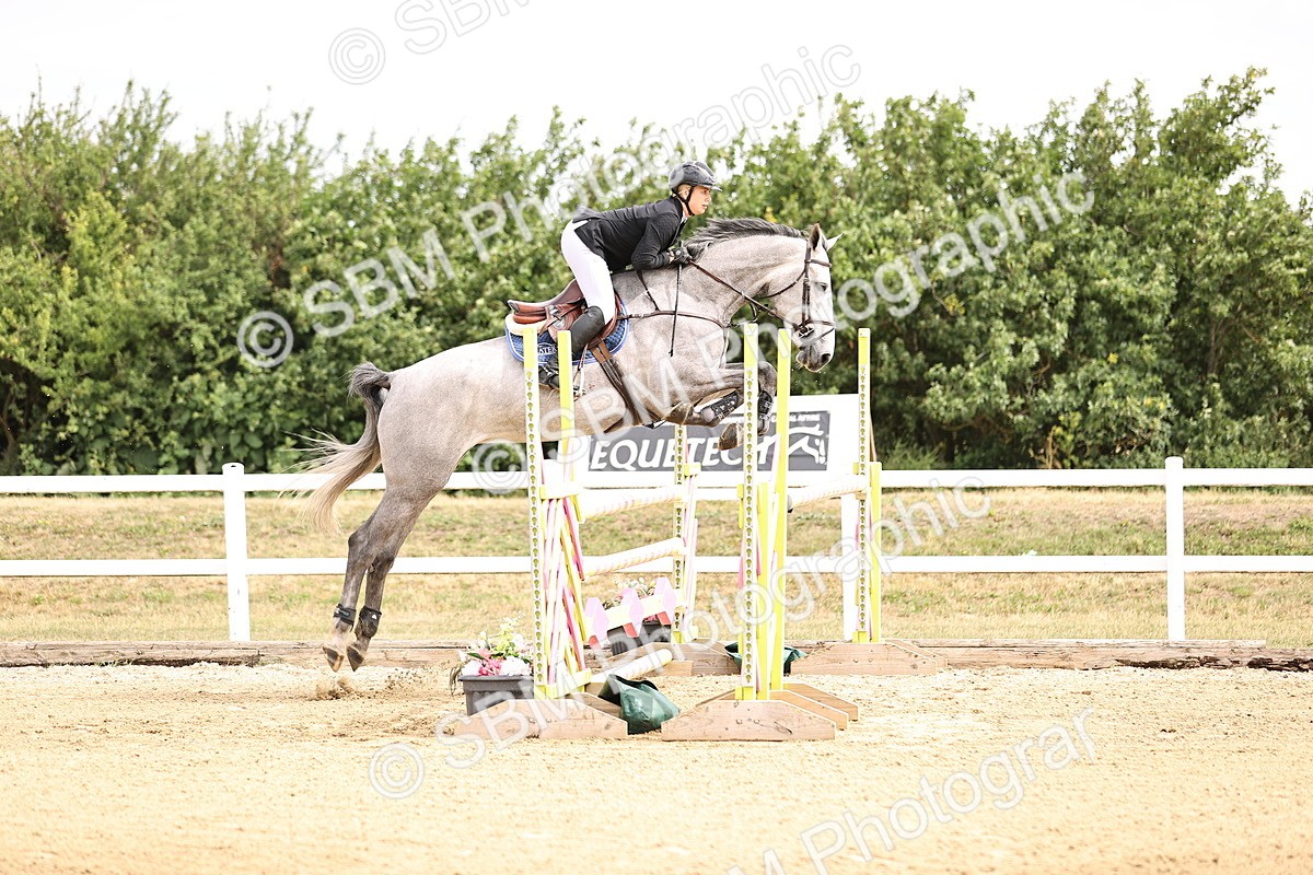 SBM_009516 - Class 8 - Senior Newcomers - 1.10  Open