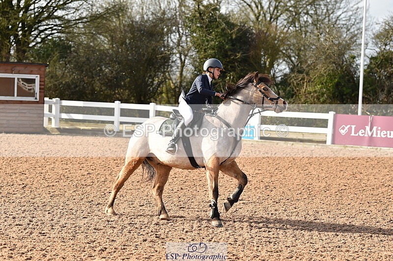 240210A-113932-01006 - Cls 8 Pony Newcomers & 1m Open