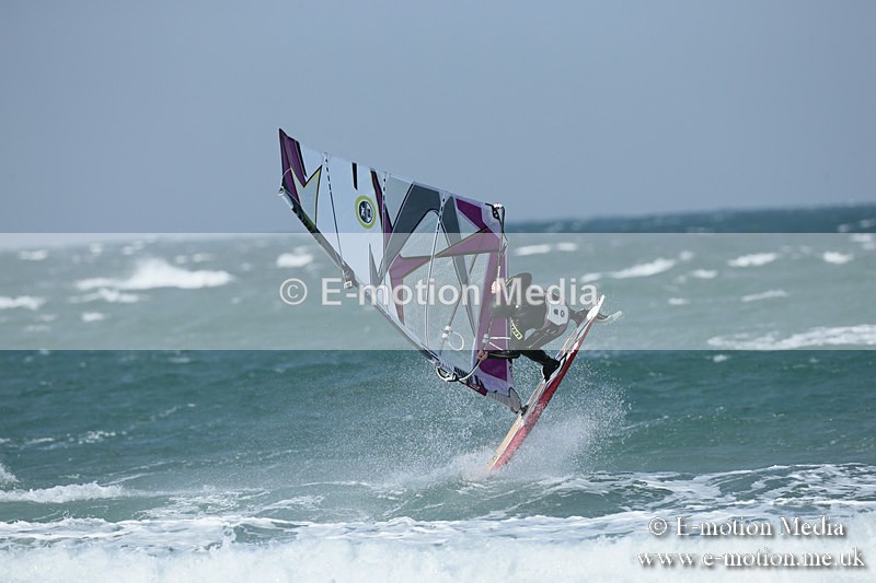 WS 020413-102 - Windsurfing